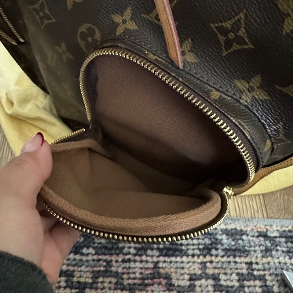 Louis Vuitton Bosphore Backpack - Picture 5 of 16
